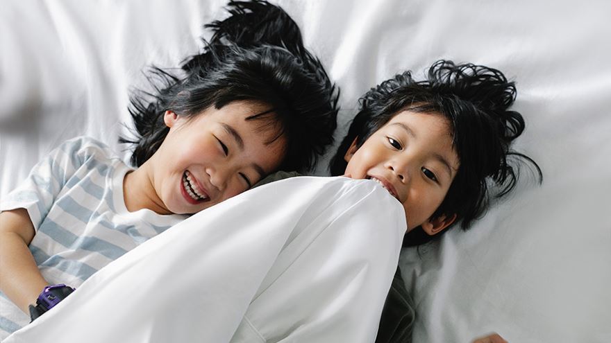 How to Straighten Your Bed Sheets without Ironing?