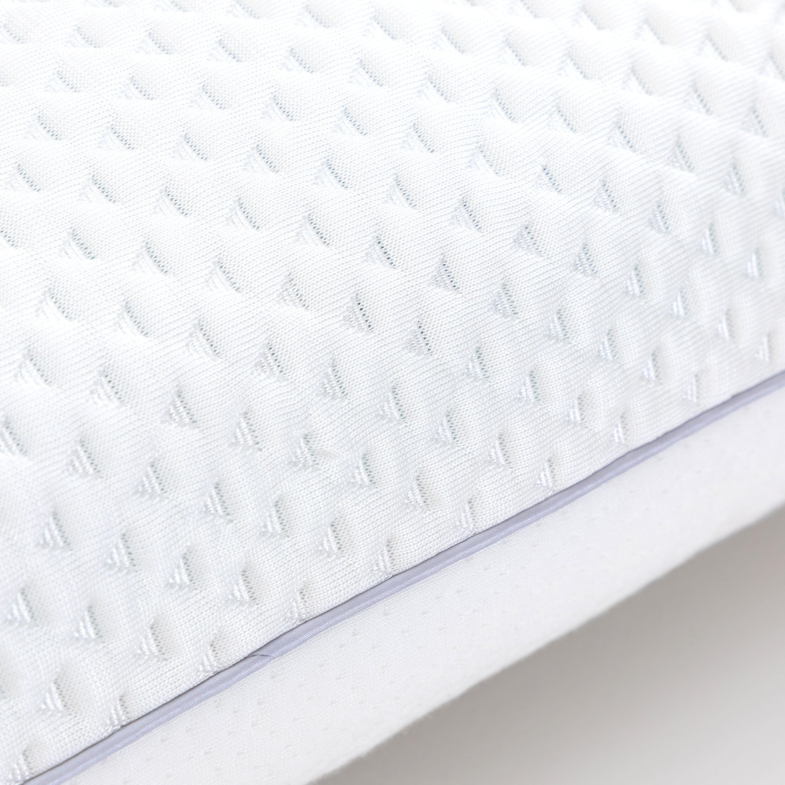 MattX™ Mini Contour Pillow Bedding Accessories MattX™
