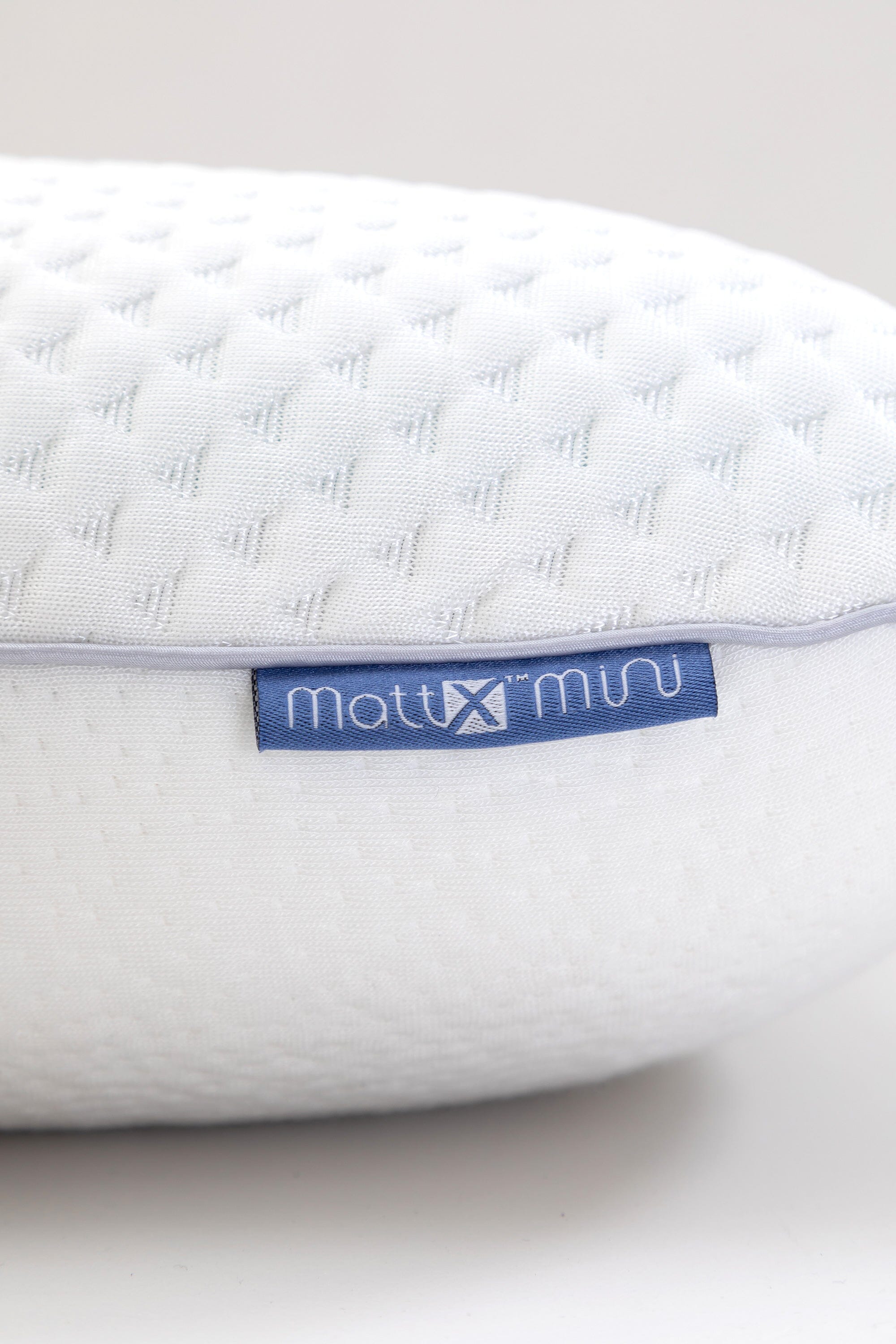 MattX™ Mini Contour Pillow Bedding Accessories MattX™