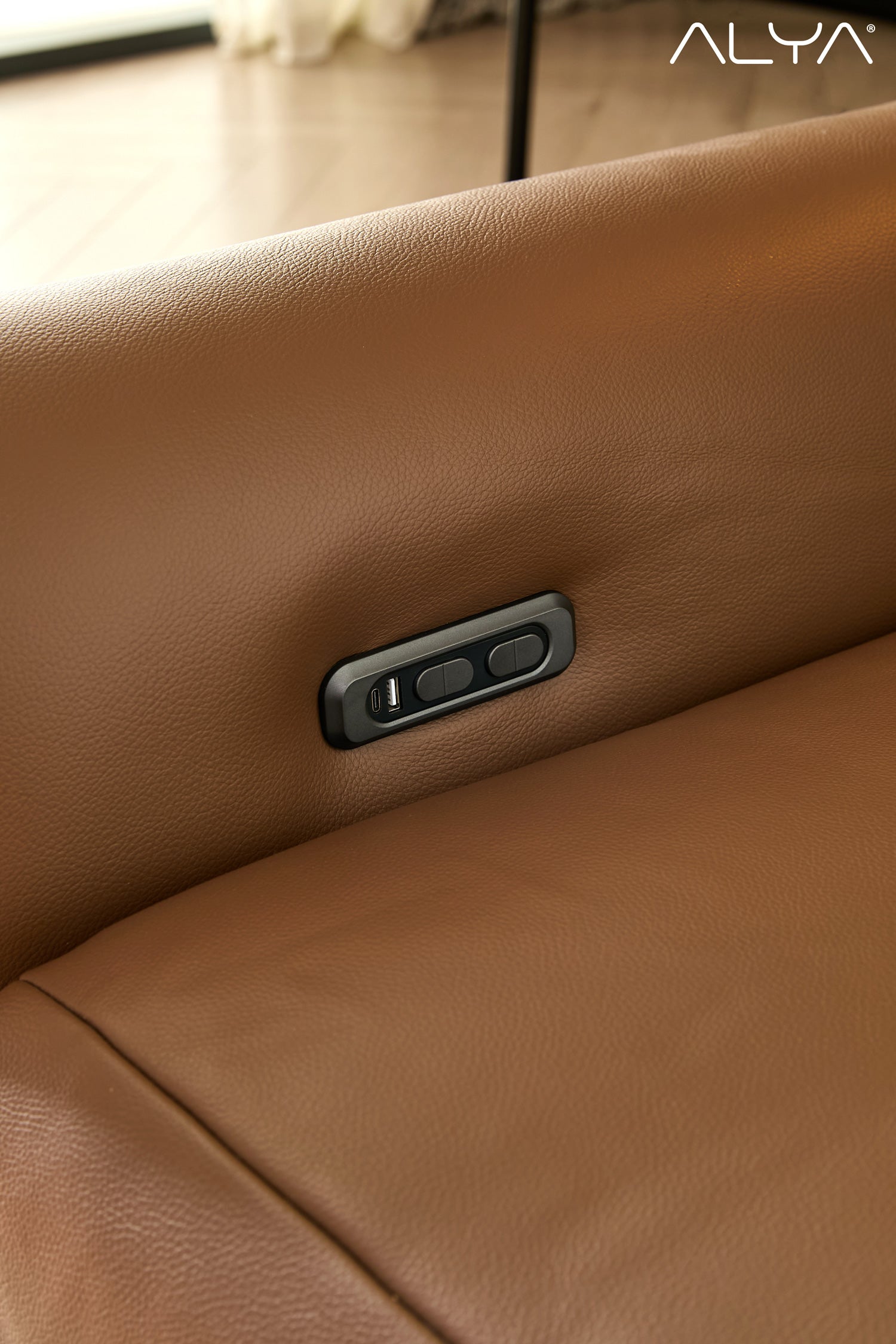 ALYA® SMART Vanguard Sofa