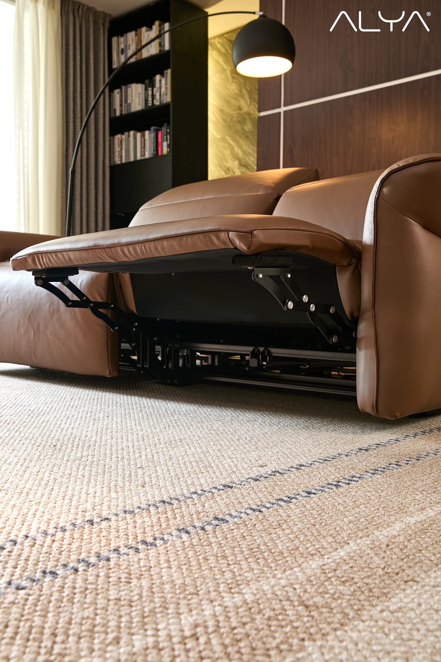 ALYA® SMART Vanguard Sofa