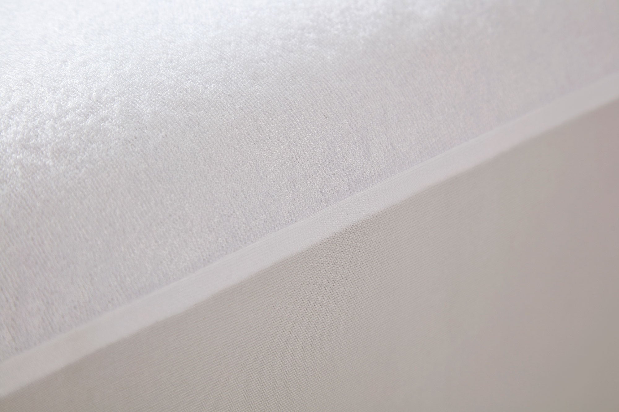 Hotelier Prestigio™ Waterproof Fitted Mattress Protector - Affairs Living Pte. Ltd.