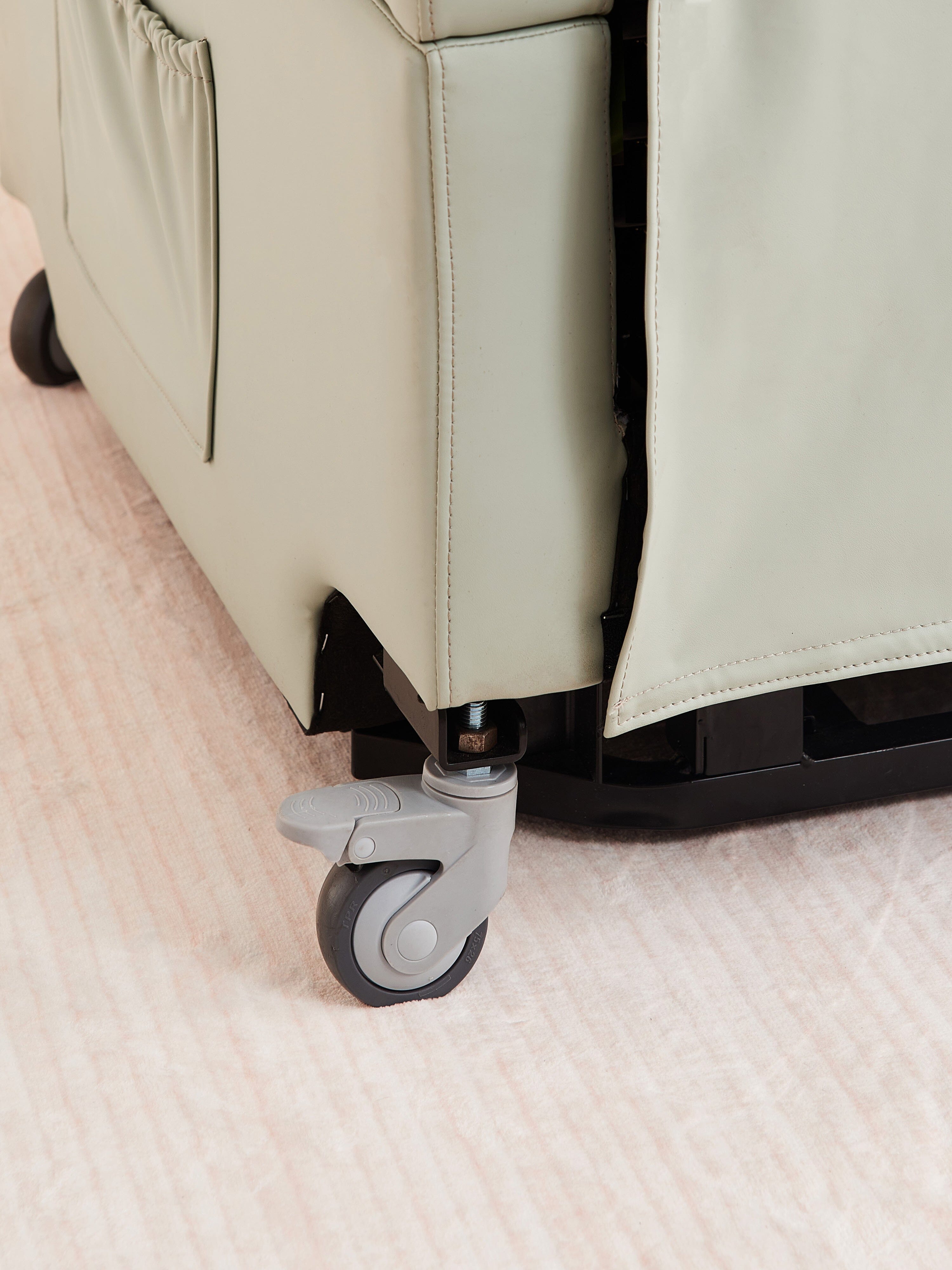 ALYA™ Elderly Lift Up Armchair