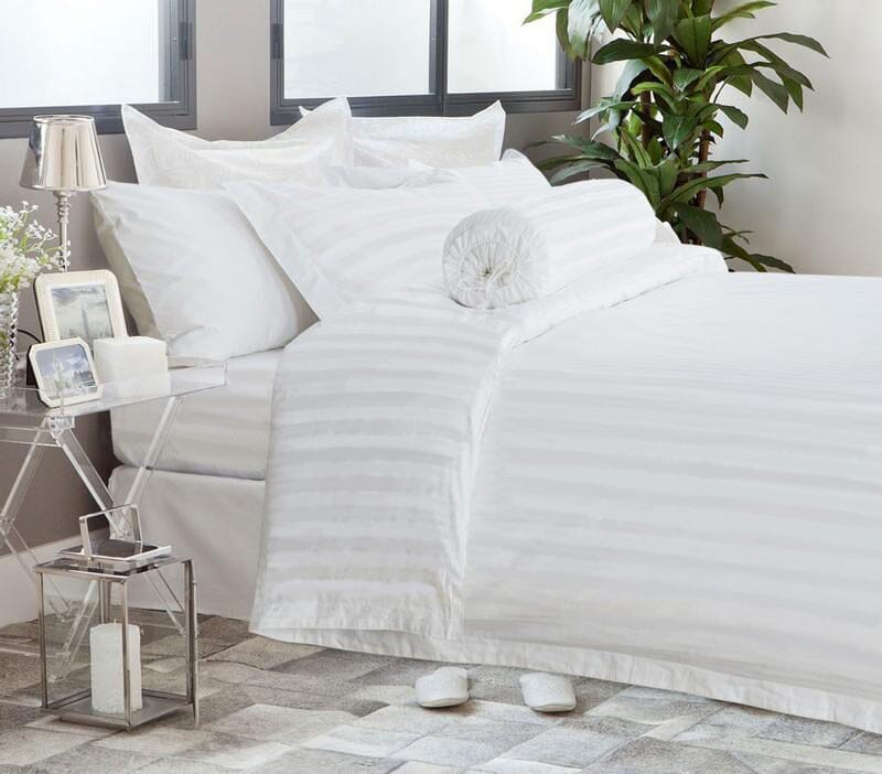 Hotelier Prestigio™ White Sateen Stripe Bundle Bed Set Fitted Sheet Hotelier Prestigio™ 
