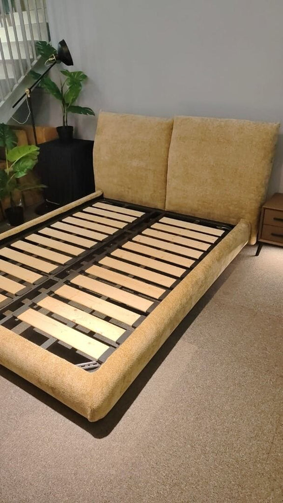 (Display Set) Lincoln Bedframe Bed Frames Not specified 