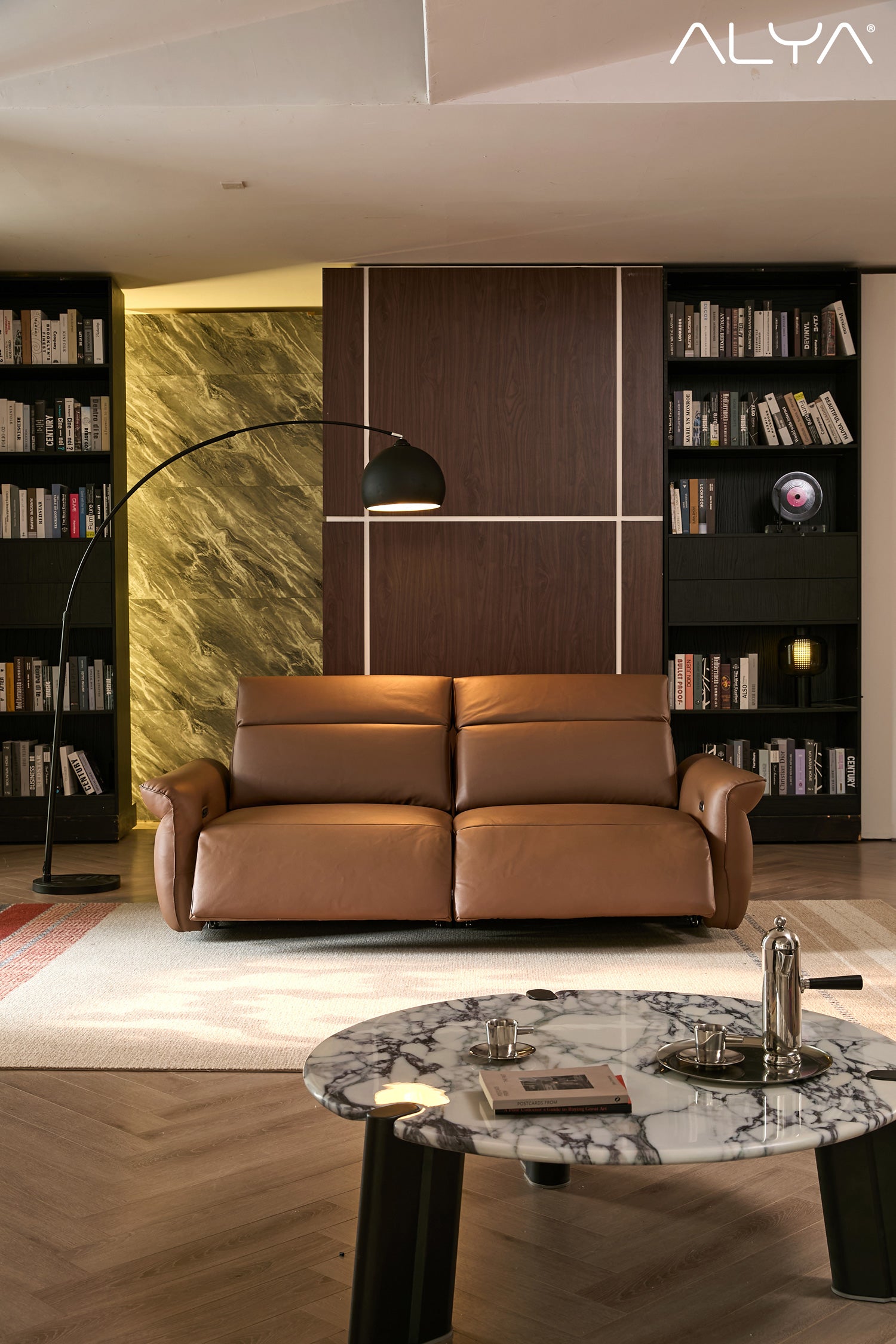 ALYA® SMART Vanguard Sofa