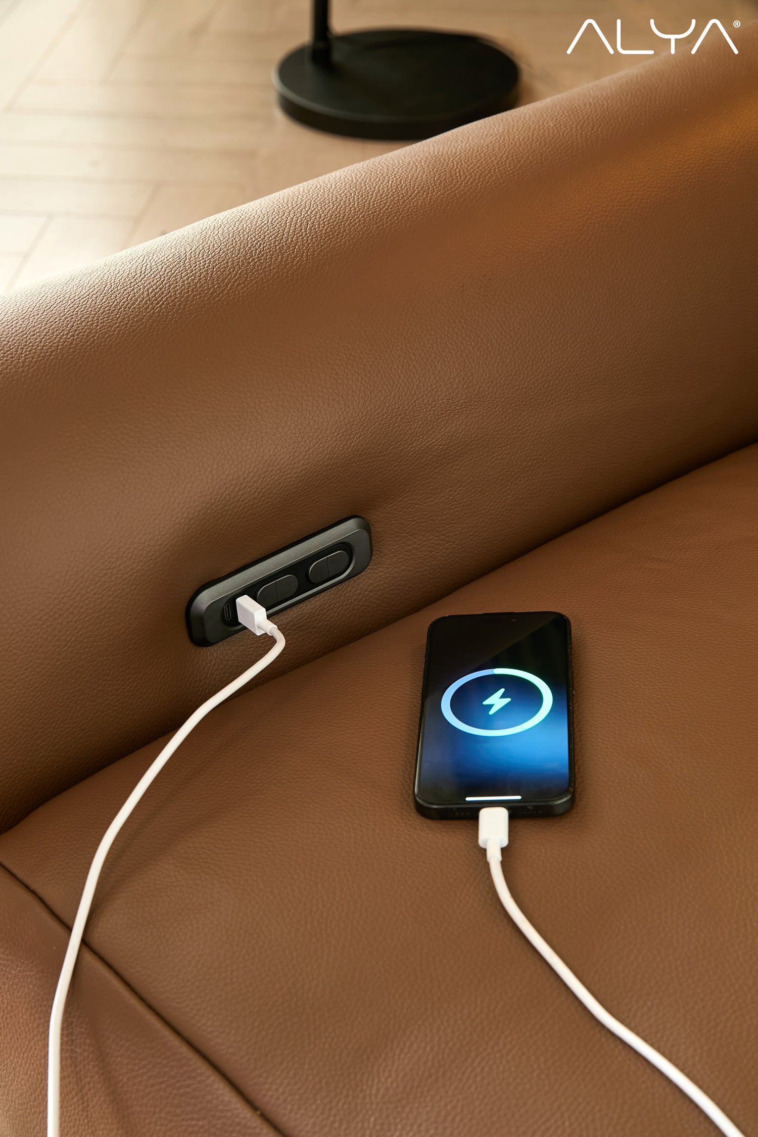 ALYA® SMART Vanguard Sofa