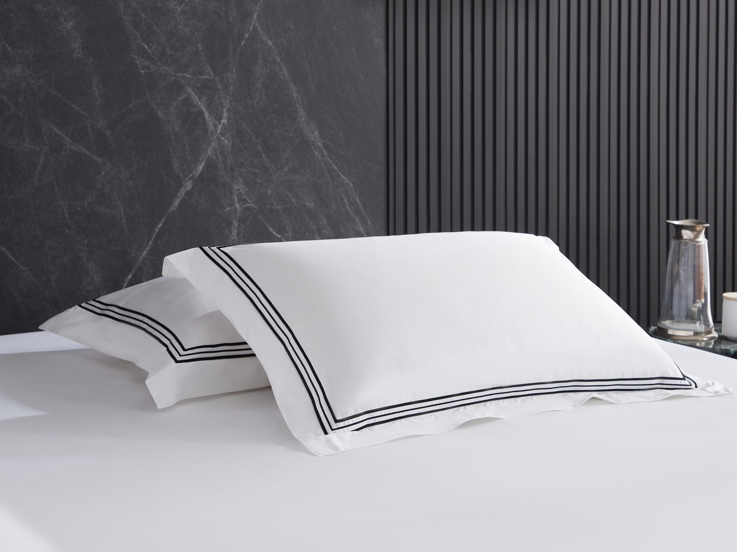 Hotelier Prestigio™ Lucent White With Black Border Fitted Sheet Set - Affairs Living Pte. Ltd.